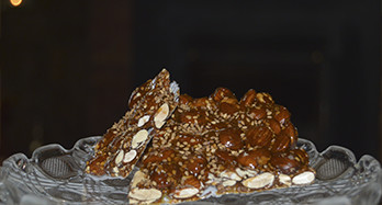 Turrón so sezamom 300 g